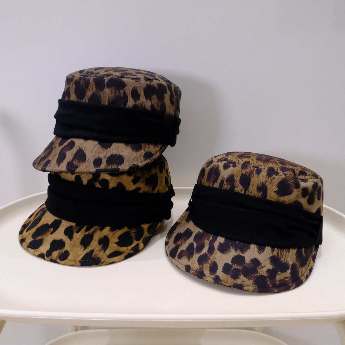 Retro Leopard Print Pleated Bow Hat For Spring And Autumn, Suitable For Both Horseback Riding And Casual Wear. Trendy For Girls With A Baseball Cap Style