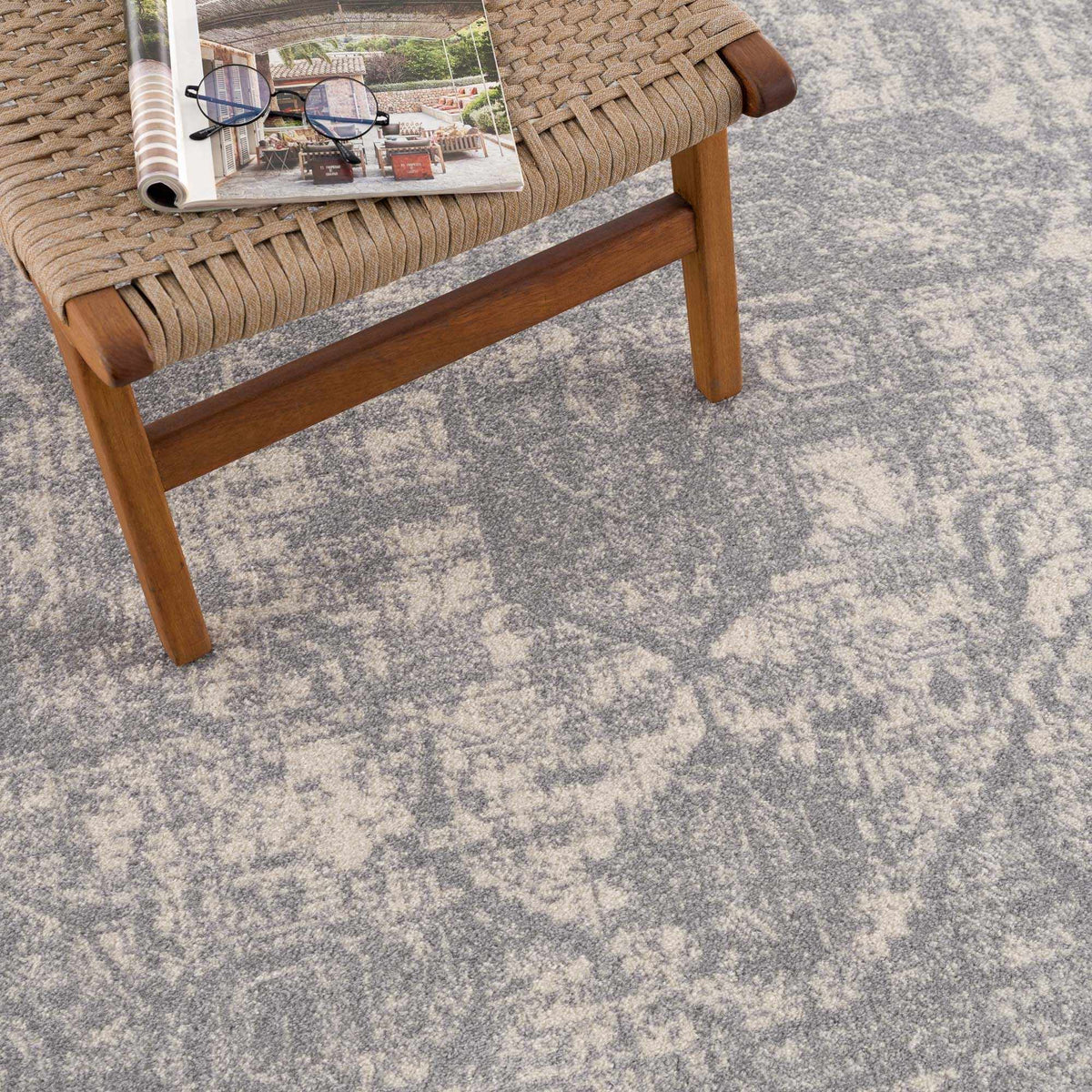 Peeta Gray Medallion Area Rug