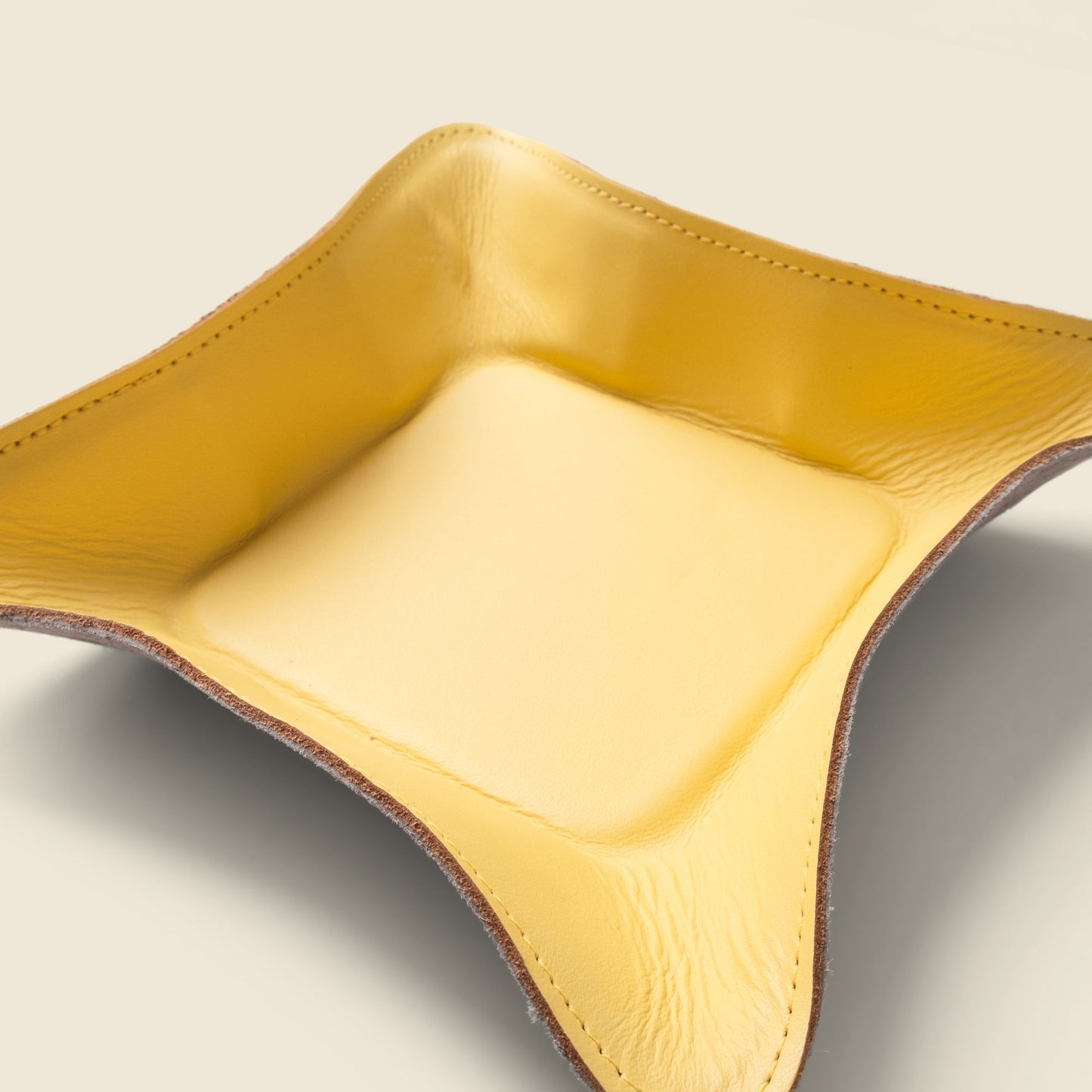 Travel Valet Leather Tray - Yellow