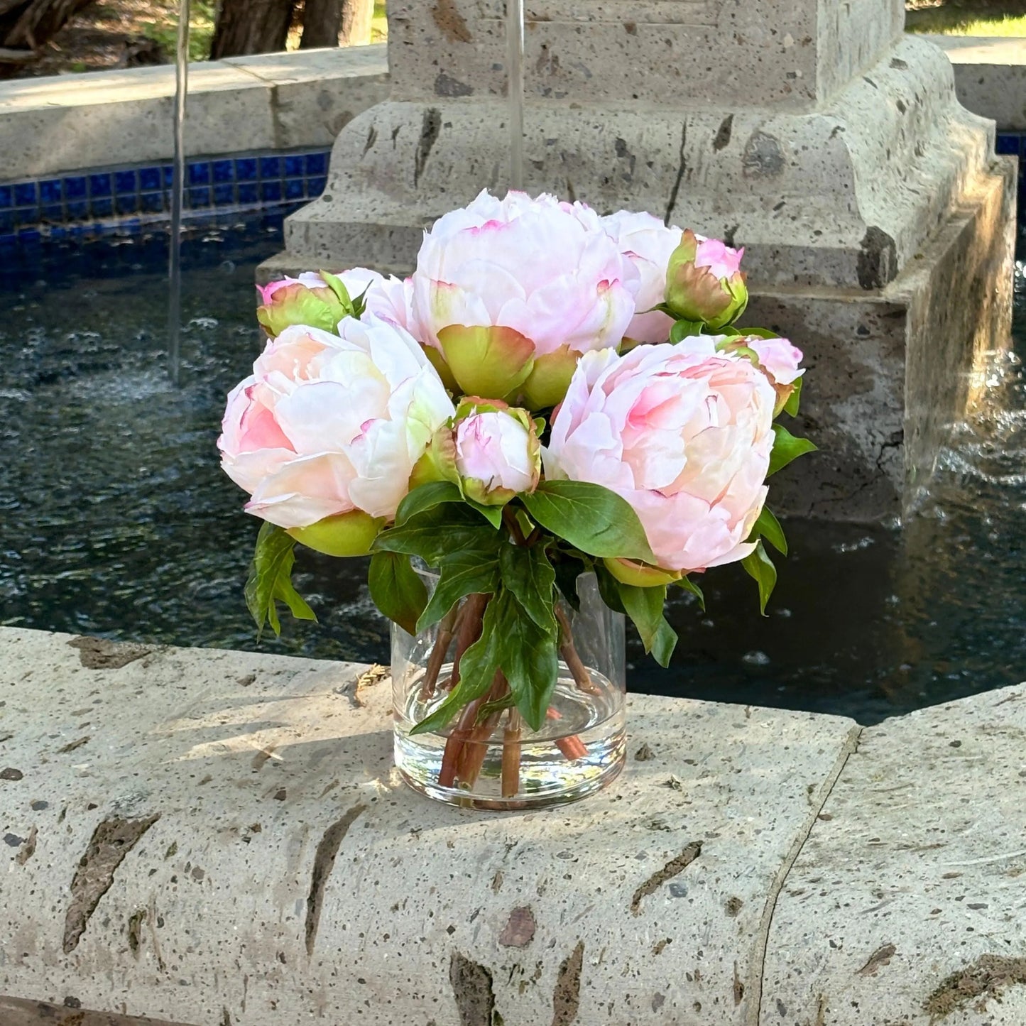 Faux peony flower arrangement in vase - 10"
