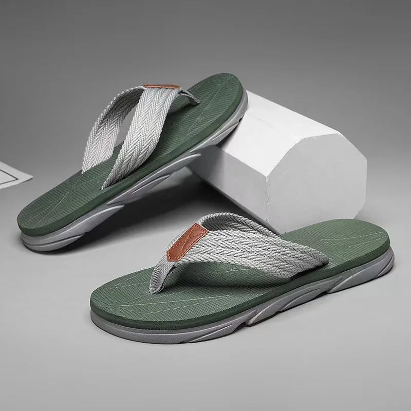Lightweight and Comfortable New Outdoor Men's Flip-flops for Summer