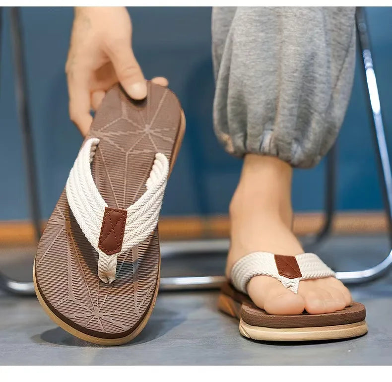 Lightweight and Comfortable New Outdoor Men's Flip-flops for Summer