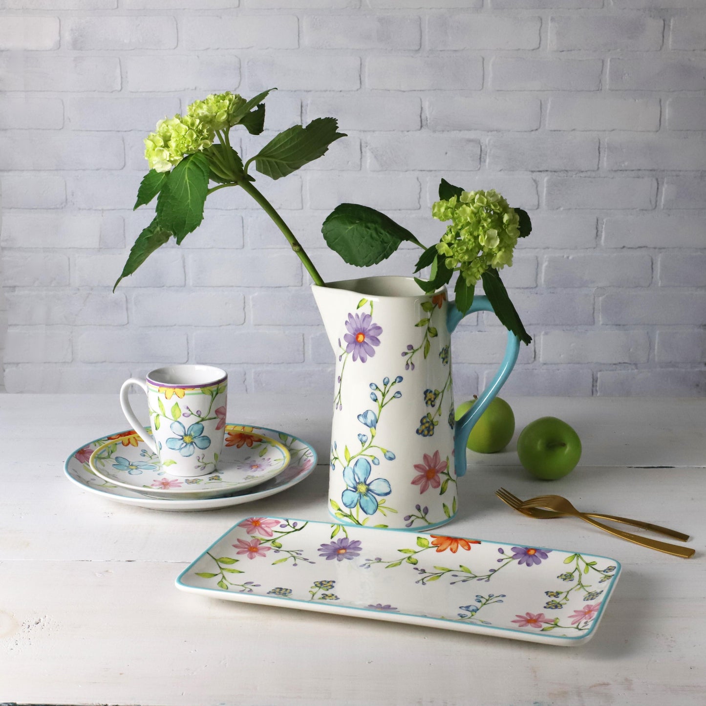 Charlotte Ceramic Pitcher 2.5LT