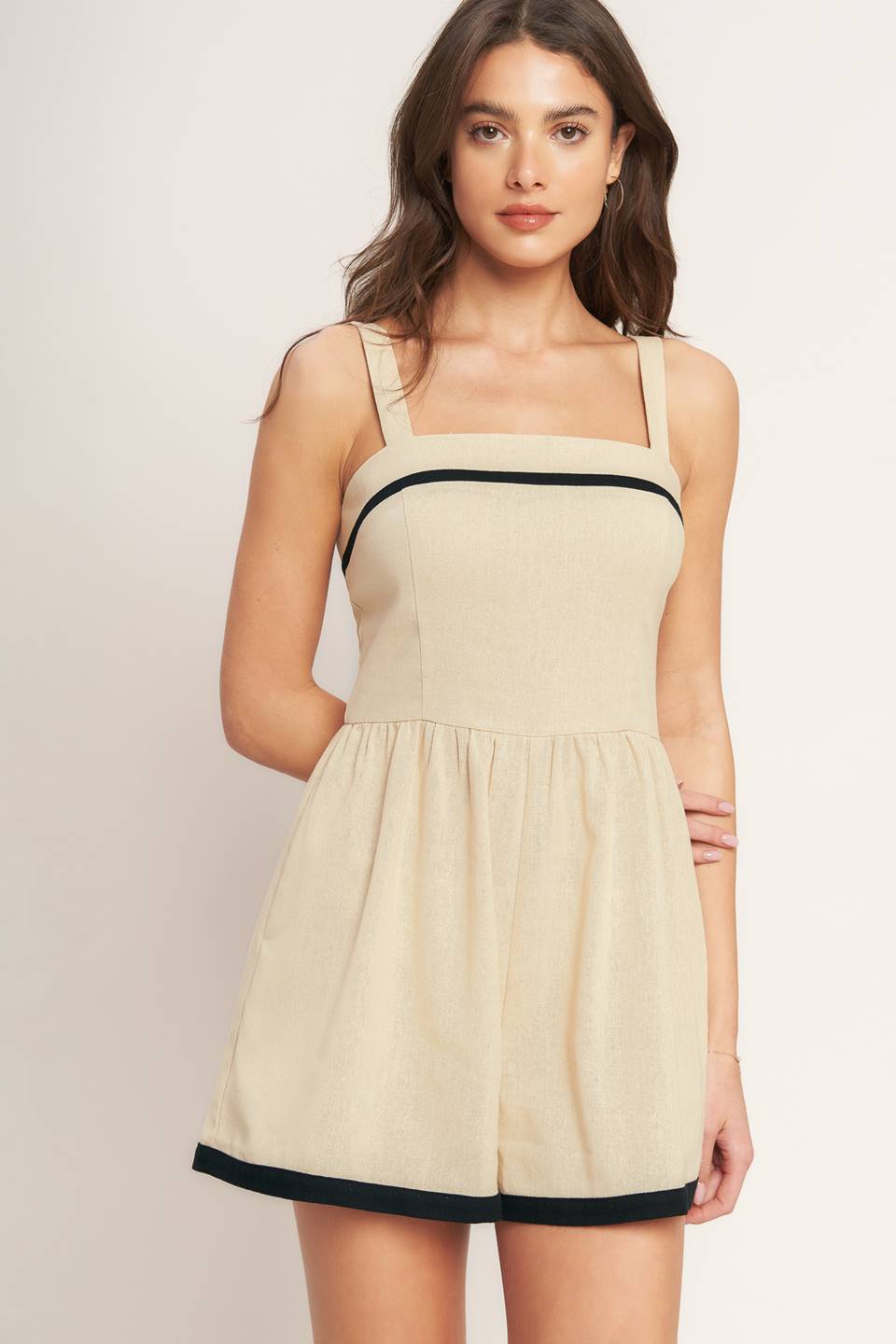 LOVELY LINE WOVEN ROMPER