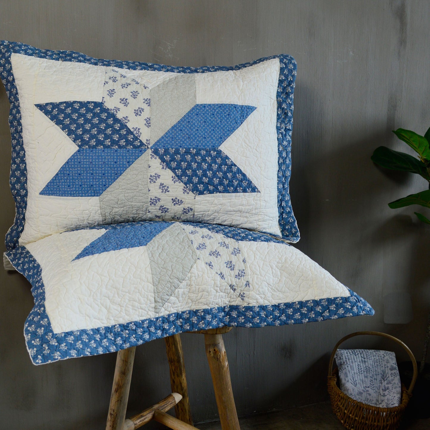 100% Cotton Summer Diamond Blue Patchwork Quilt King Size Pillow Sham, Boho Style, Motif Blue and Ivory, Room Decor, Graduation Gifts
