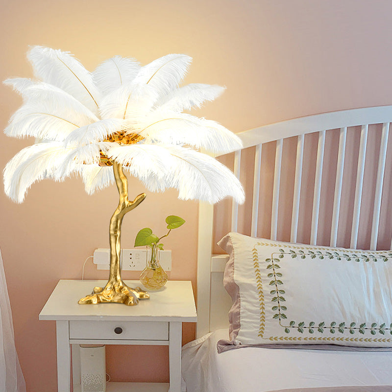 Luxury Ostrich Feather Led Floor Lamp | 3CARATS