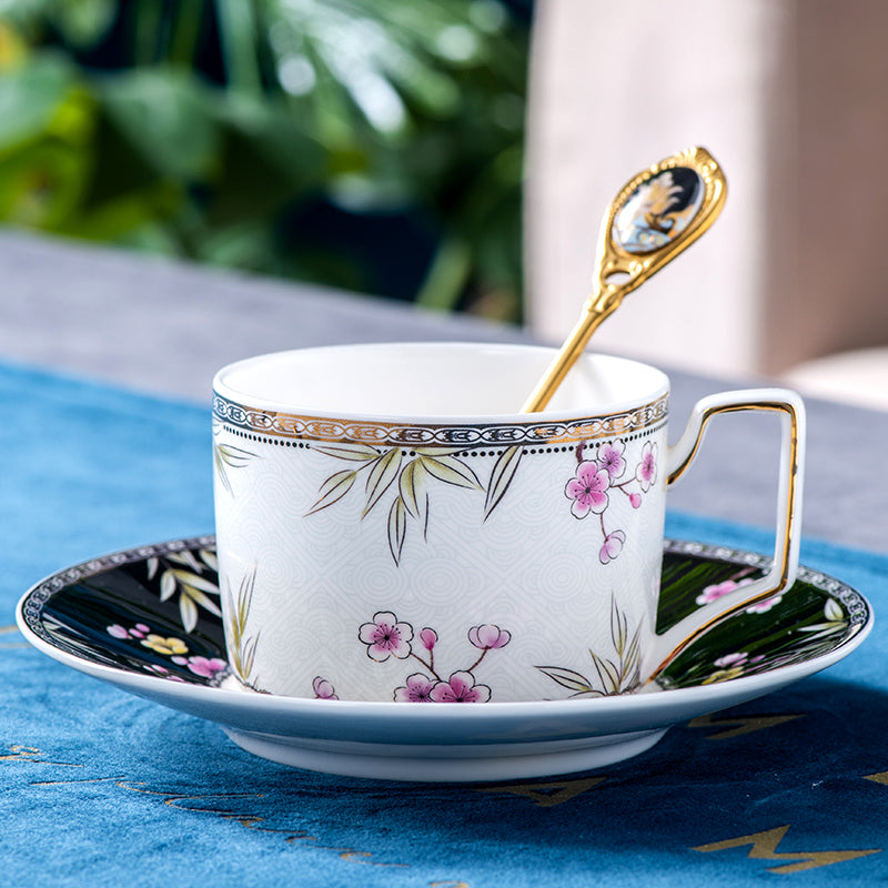 European-Style Elegant High-End Bone China Coffee Cup and Saucer Ceramic Gold Rim British Retro Style
