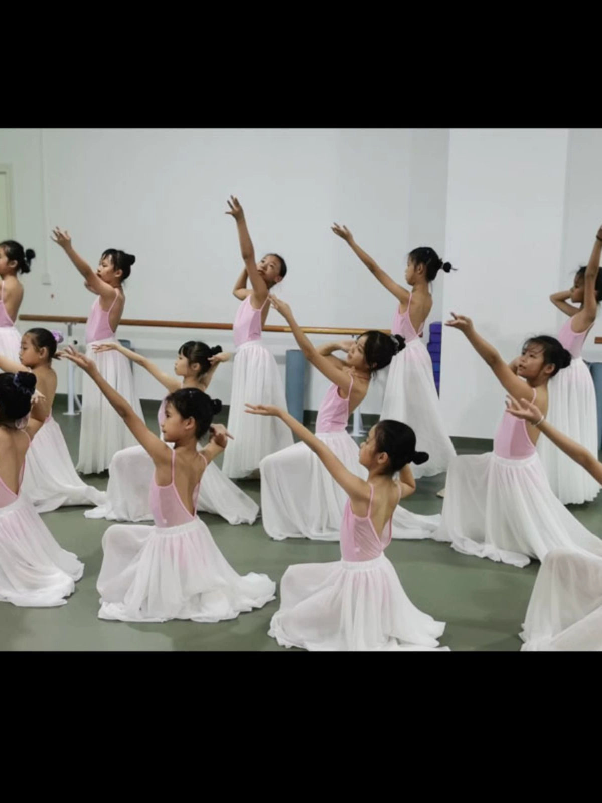 720-Degree Large Hem Half-Length Yarn Dance  Skirt