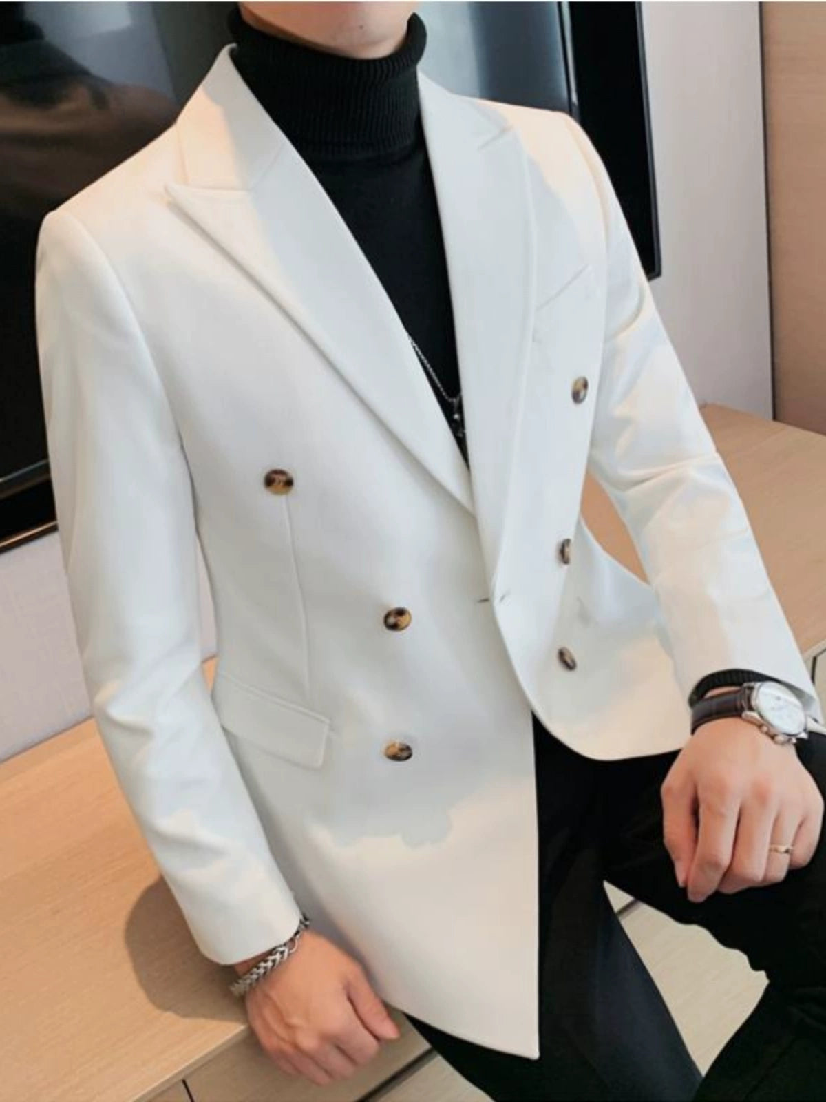 Summer White Double Breasted Slim Casual Suit