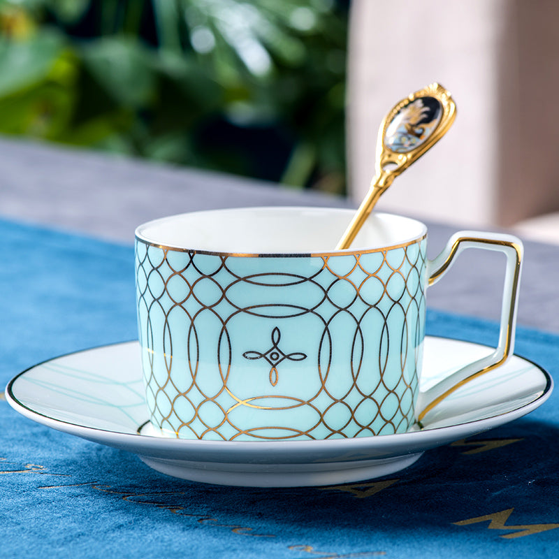 European-Style Elegant High-End Bone China Coffee Cup and Saucer Ceramic Gold Rim British Retro Style