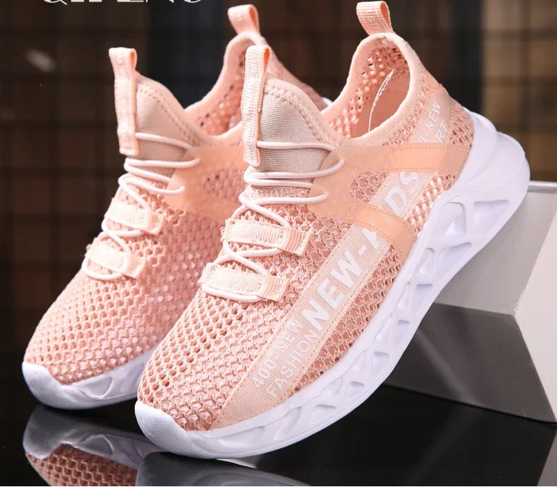 Girl or Boy Light Mesh Sumer Sneakers Shoes 4-6Yrs