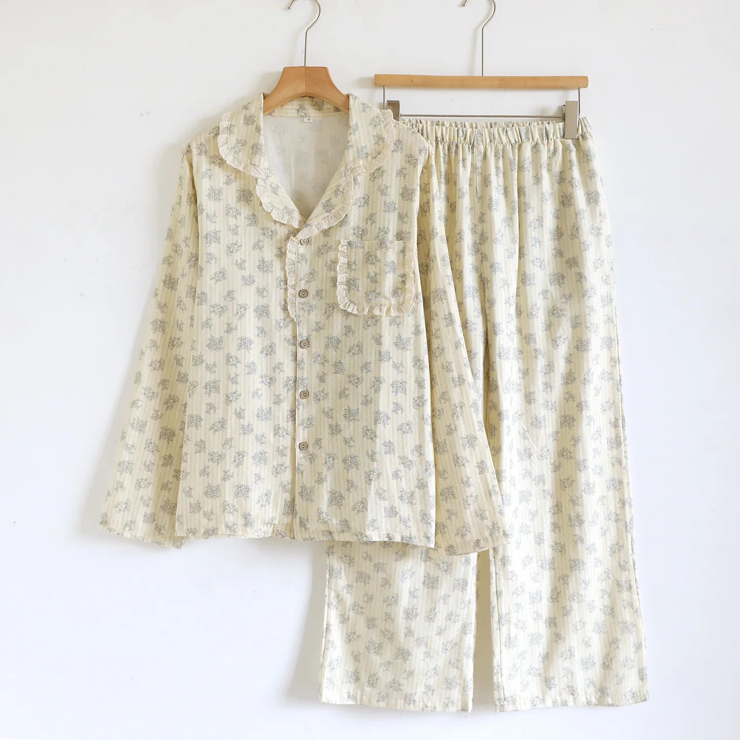 Autumn Spring Light Floral Printed Loose Comfortable Plus Size Sleepwear Women