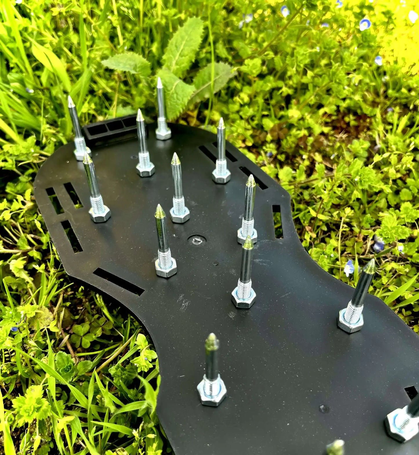 Lawn Aerator Shoes for Grass Layer with Spiked Bottom Spring Base Adjustable Strap with Hook Loop Strap for Yard Lawn Garden Use