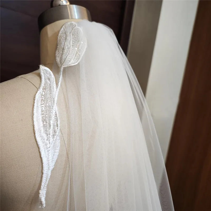 Tulip Floral Lace Wedding Veil with Comb Romantic Single Layer Bridal Veil with Beads