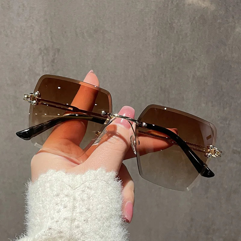 Trendy Polygonal Gradient Women Frameless Sunglasses