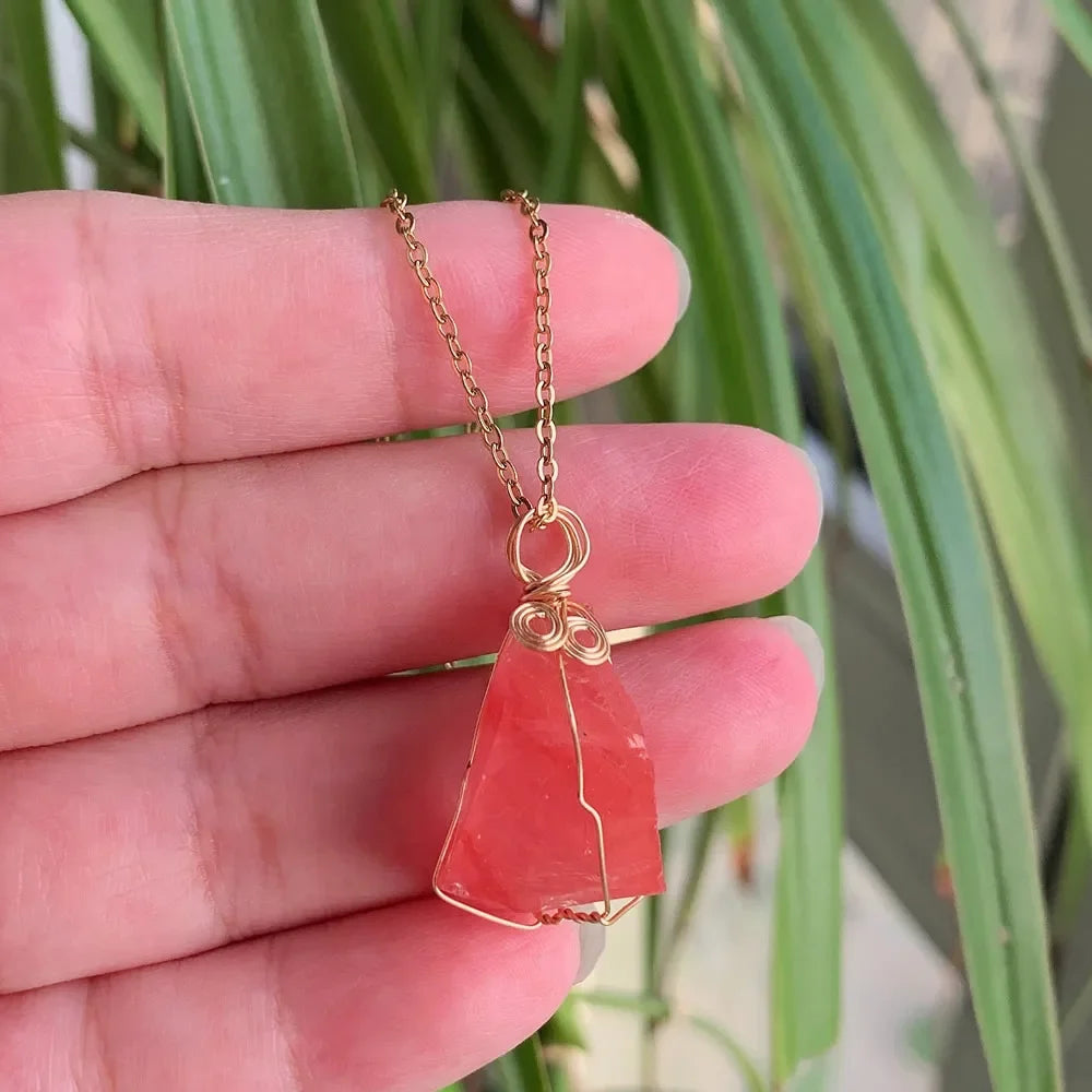 Natural Stone Pendant Necklace Small Rock Quartz Pendulum Amethysts Citrines Fluorite Pink Crystal Necklace for Women Healing