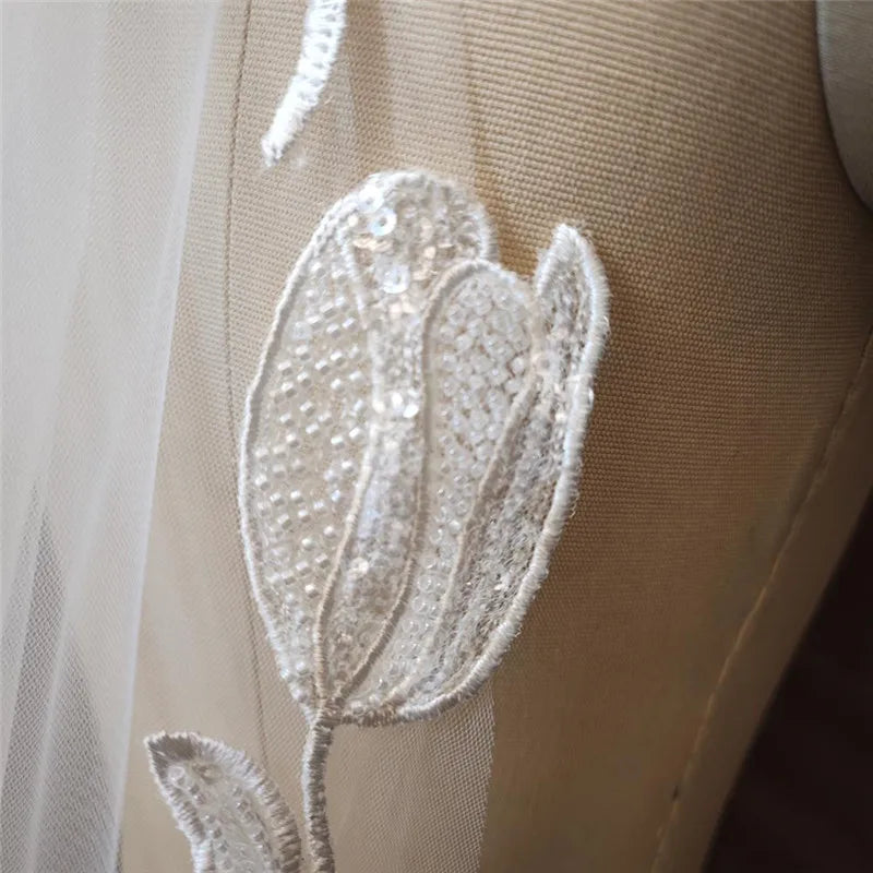 Tulip Floral Lace Wedding Veil with Comb Romantic Single Layer Bridal Veil with Beads