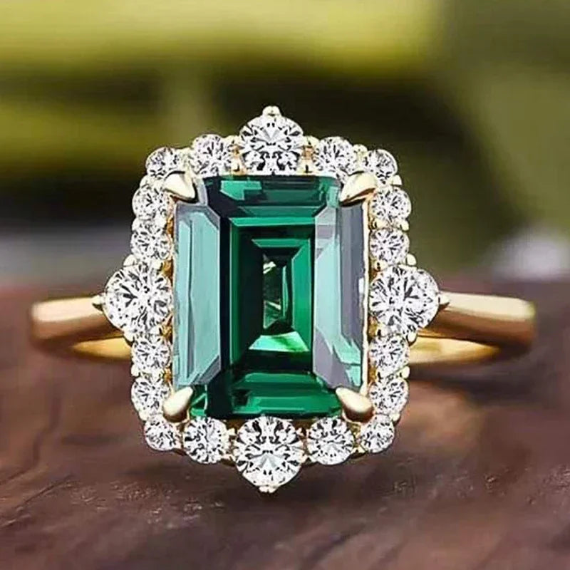 Women's Luxury Emerald Cubic Zirconia Jewelry Ring