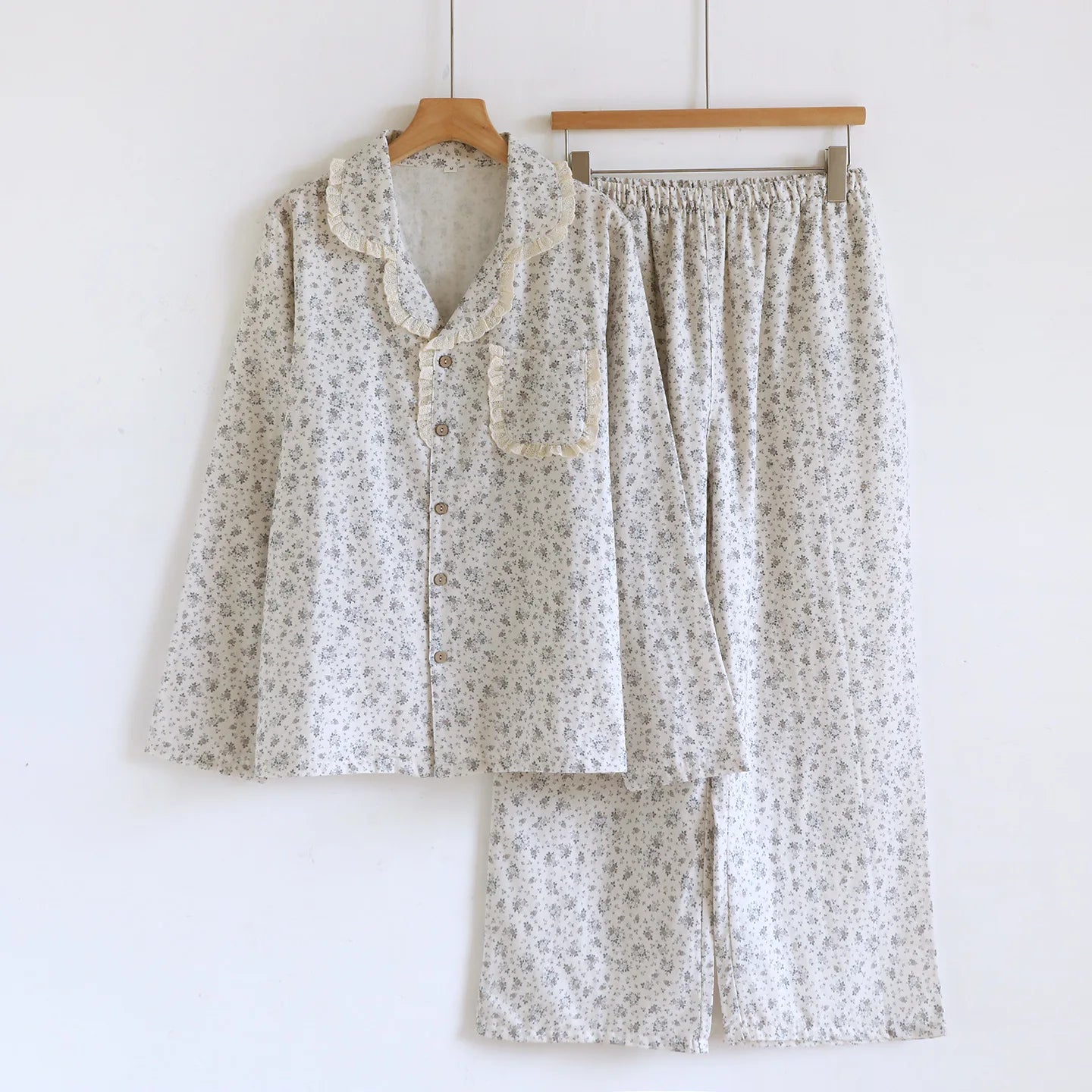 Autumn Spring Light Floral Printed Loose Comfortable Plus Size Sleepwear Women