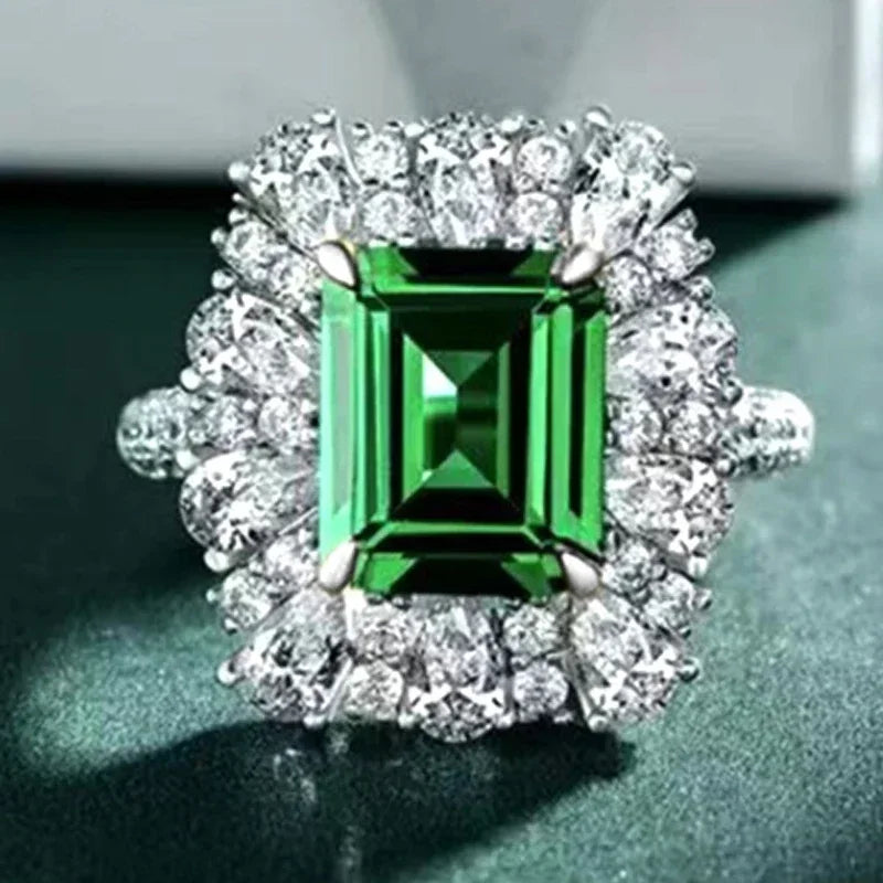 Women's Luxury Emerald Cubic Zirconia Jewelry Ring