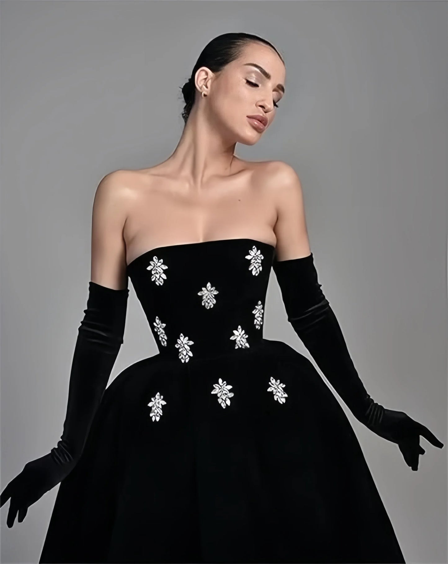 Dark Red Velvet Midi Prom Dresses A-Line Strapless Crystals Pleated Velour Knee Length Formal Party Dresses