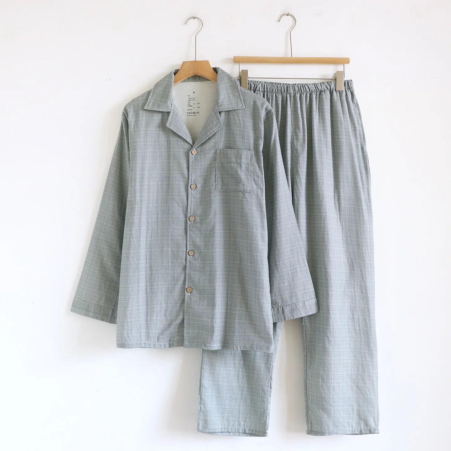 Comfortable Cotton Couples Pajamas Set for Autumn Color Woven Loose Long Sleeved Pants