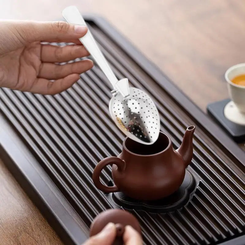 Stainless steel tea diffuser Round egg clip with Long Handle Tea Strainer Spoon Fine pore spacer for filtering tea and coffee
