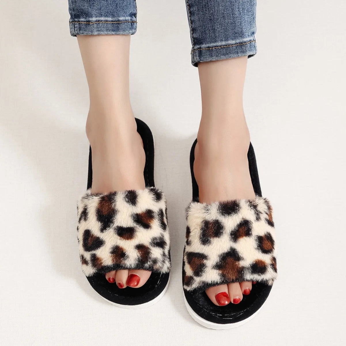 Warm EVA Winter Women's Leopard Print Slippers Plush Fur Slides Flip Flops Indoor
