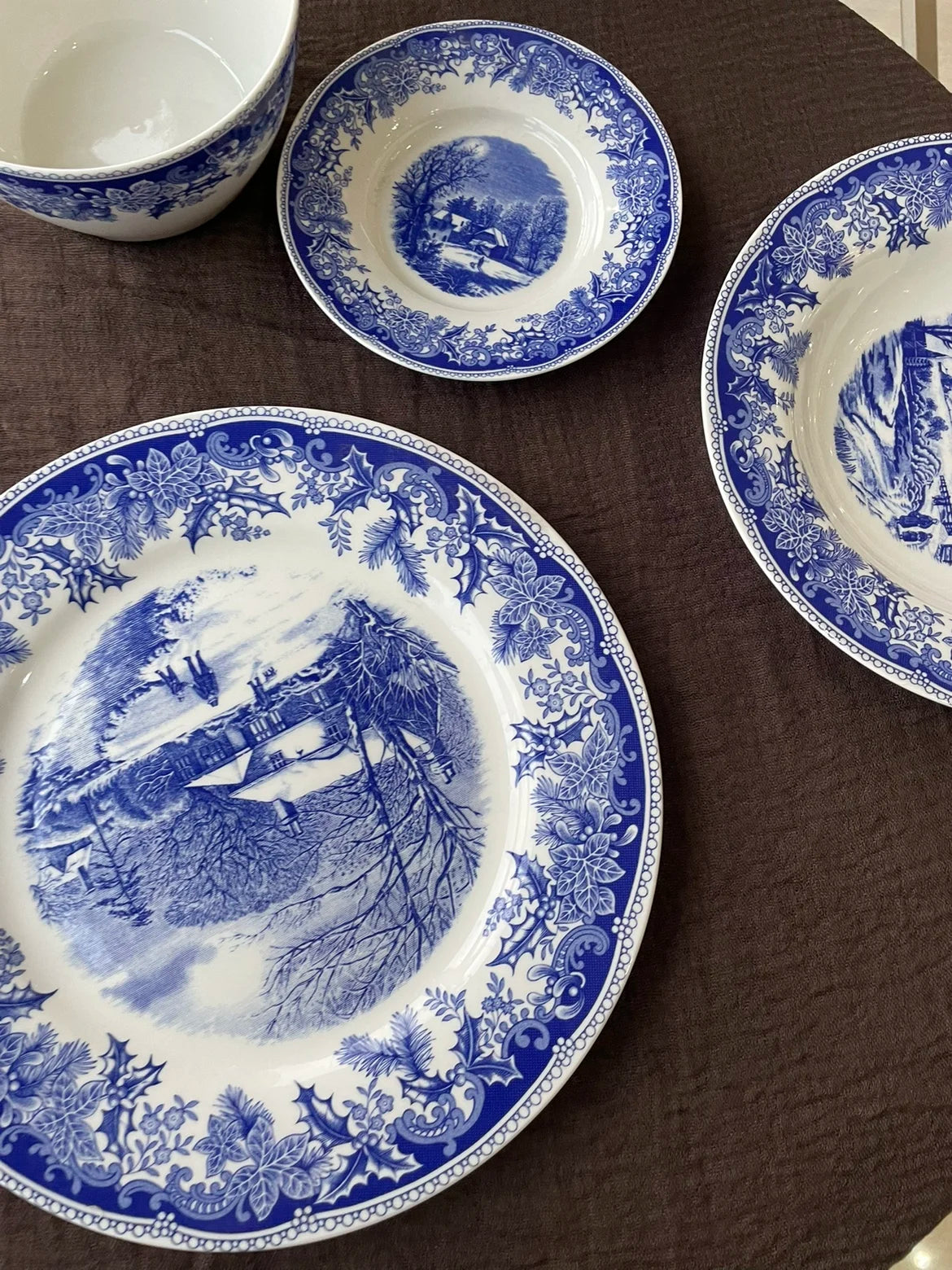 American country style winter snow scenery, glazed color steak, pasta, dinner plate, afternoon tea, coffee cup, plate