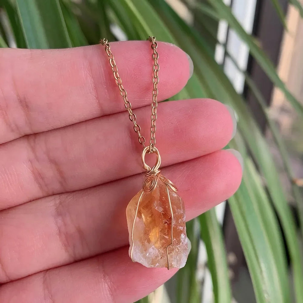 Natural Stone Pendant Necklace Small Rock Quartz Pendulum Amethysts Citrines Fluorite Pink Crystal Necklace for Women Healing