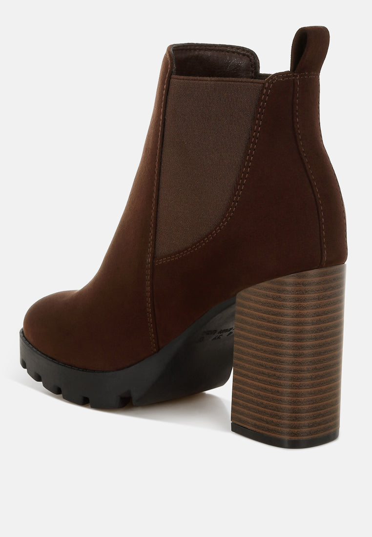 Sonia Block Heeled Chelsea Boots