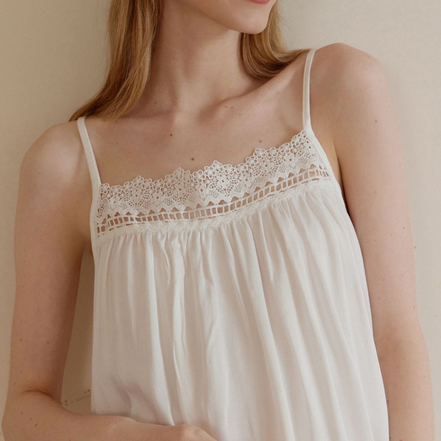 Amie Lace Collar Satin Lightweight Pajama Set / White