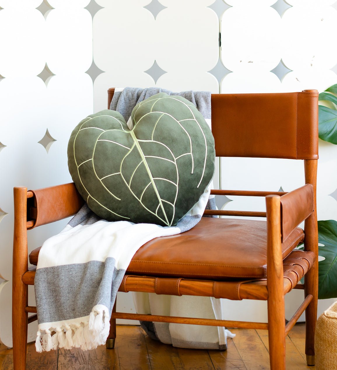 Anthurium Clarinervium - Khaki Decor Pillow