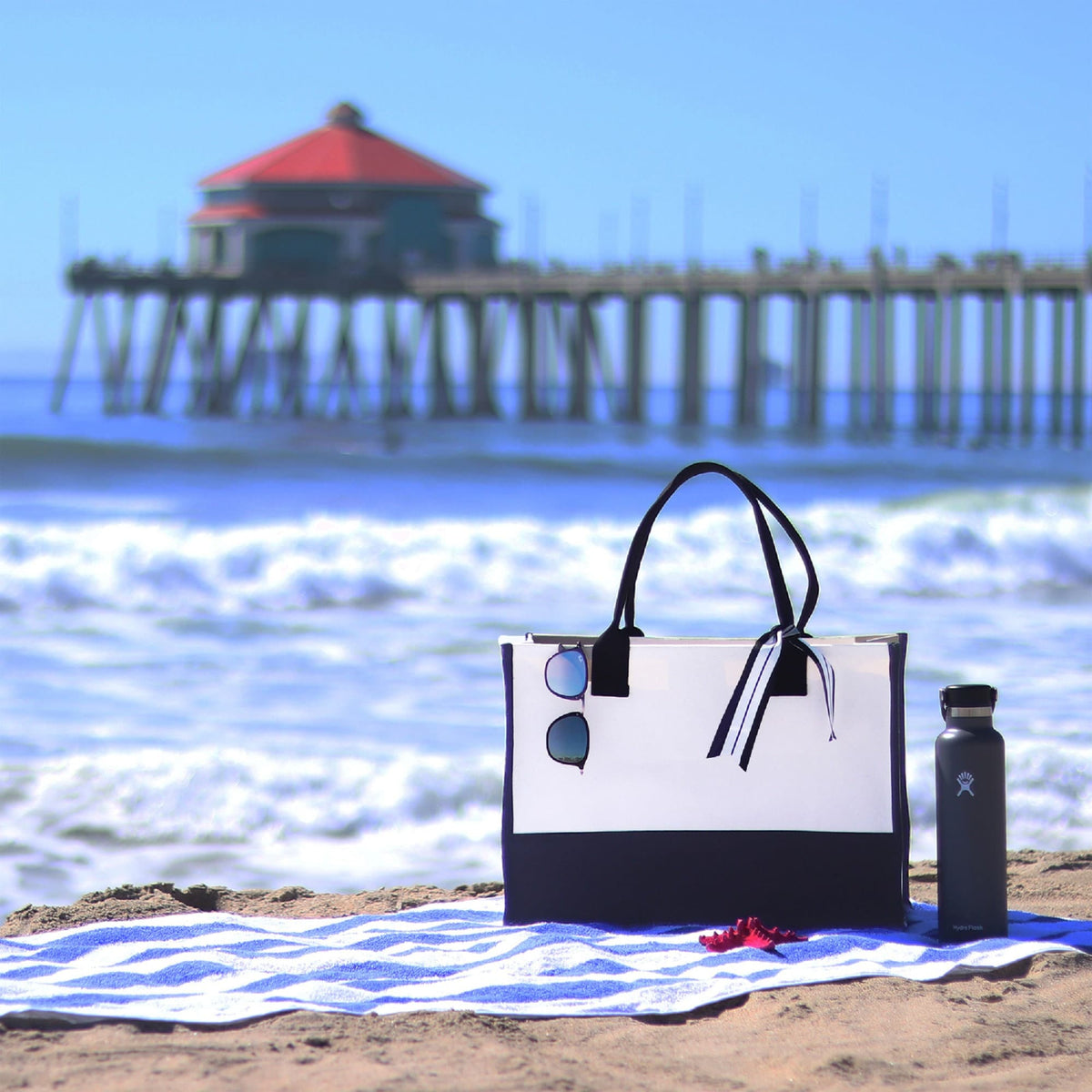 Honeymoon Vibes Beach Tote Bag - Large Chic Tote Bag - Gift for Her - Weekender Bag - Honeymooners Honeymoon Gifts Bridal Gift Newlyweds