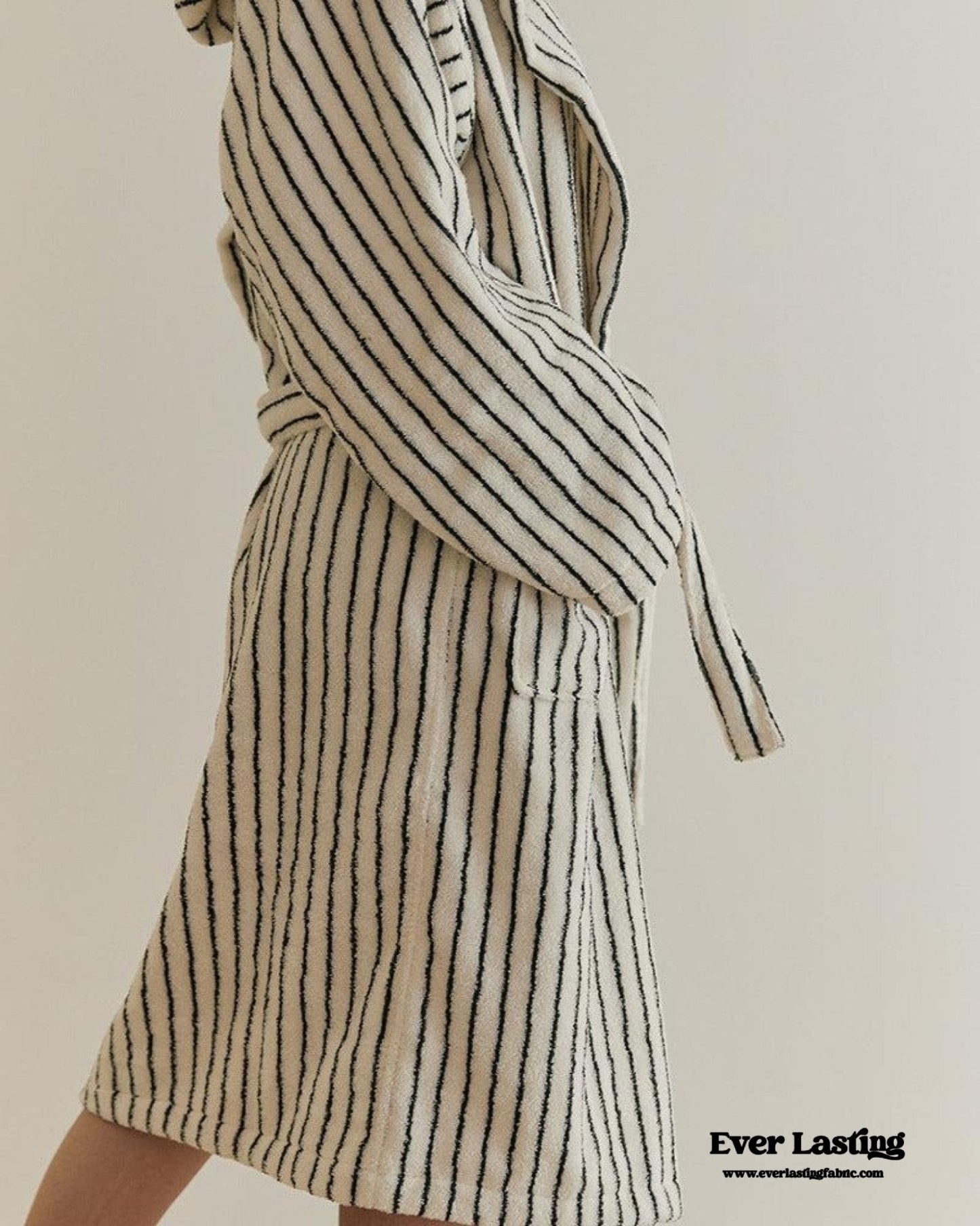 Minimalist Thin Striped Hooded Bathrobe