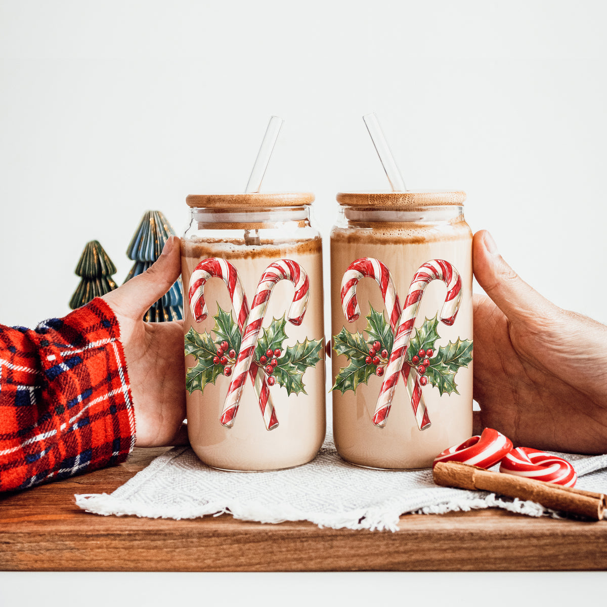 Candy Cane Holly 17oz