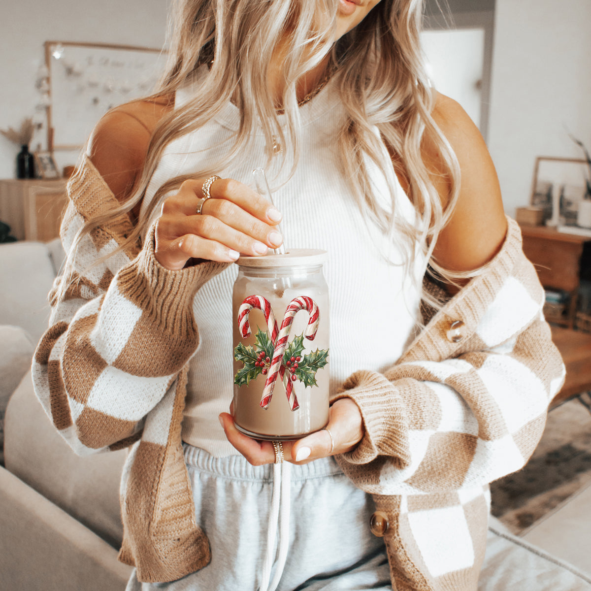 Candy Cane Holly 17oz