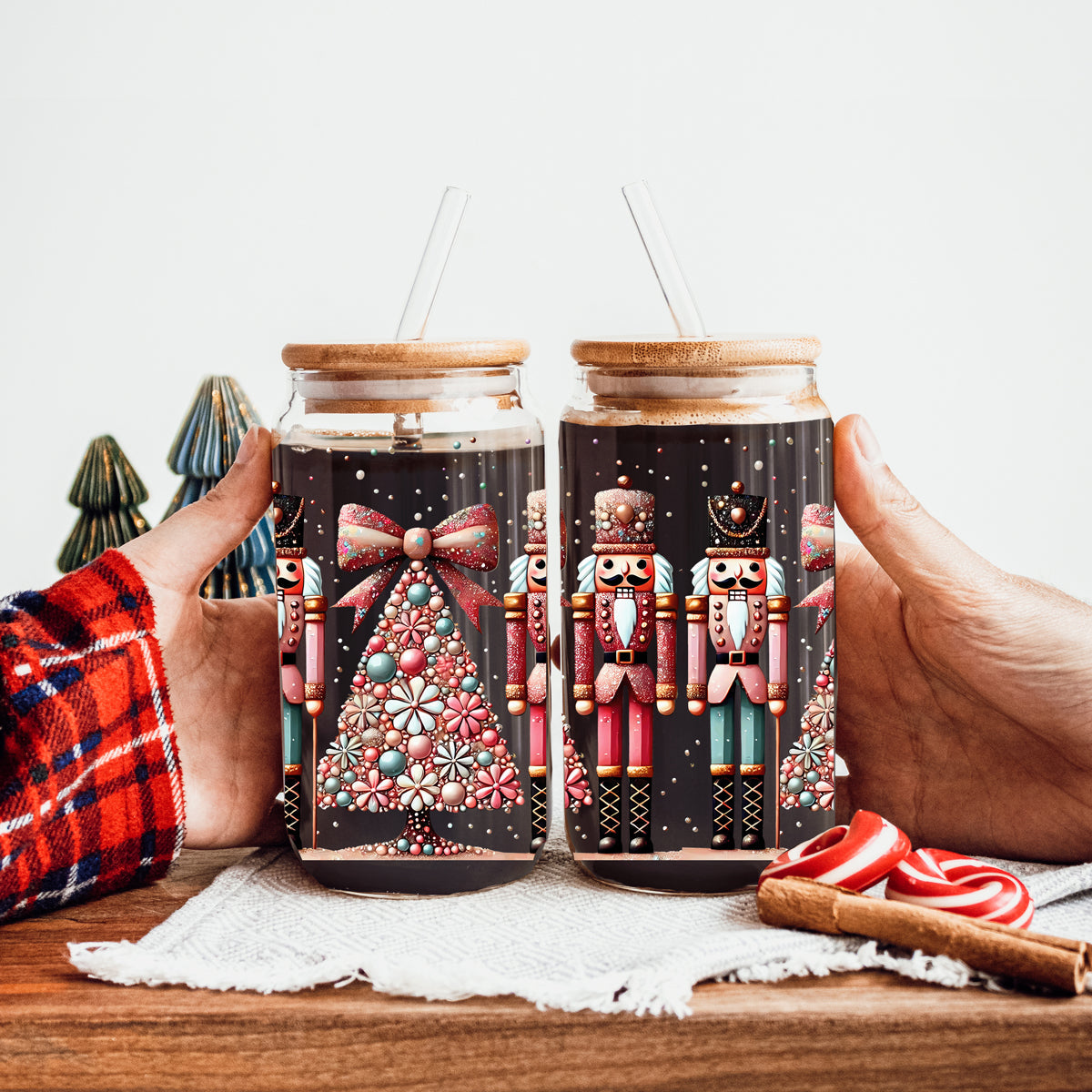 Nutcracker Glam 17oz