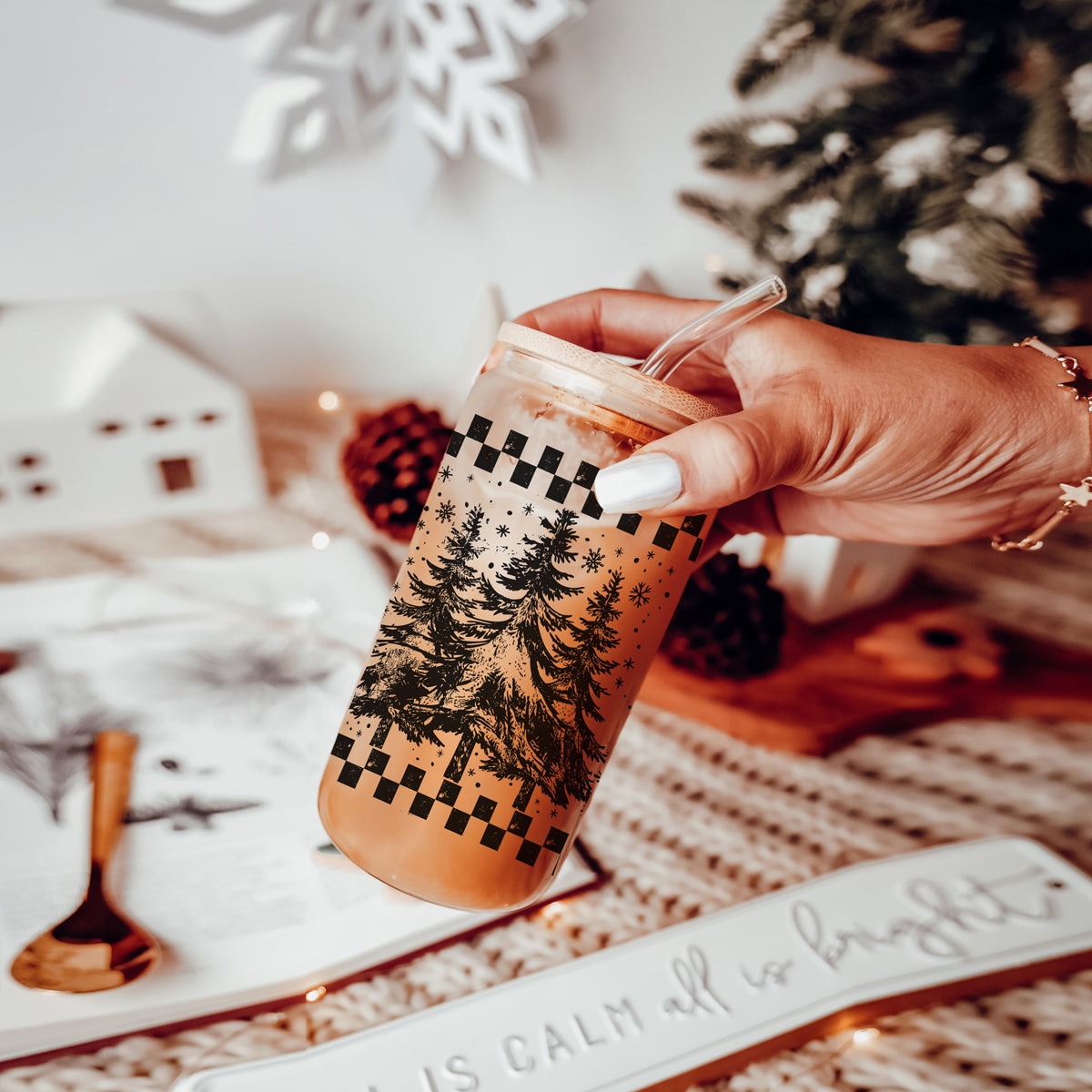 Retro Christmas Tree 17oz