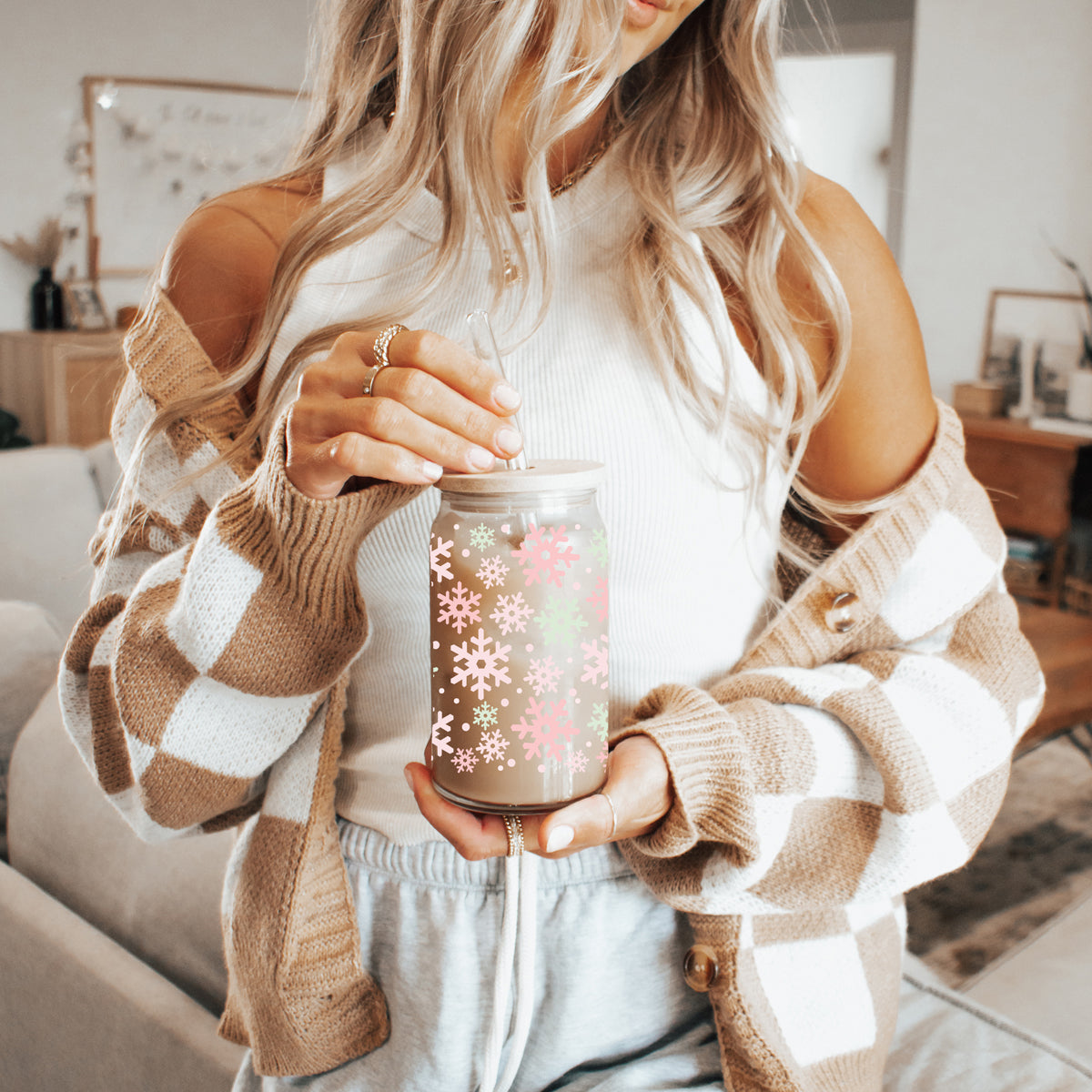 Pastel Snowflakes Tumbler Glass 17oz